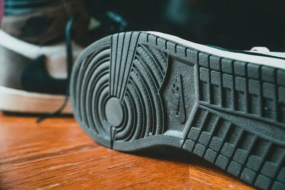 What-Materials-Are-Used-in-Comfort-Sneakers Bearefoot